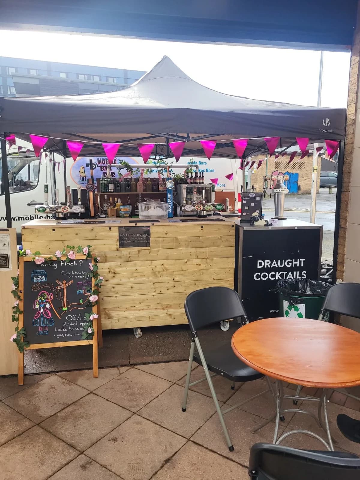 Mobile bar company offering bars for indoor or outdoor events