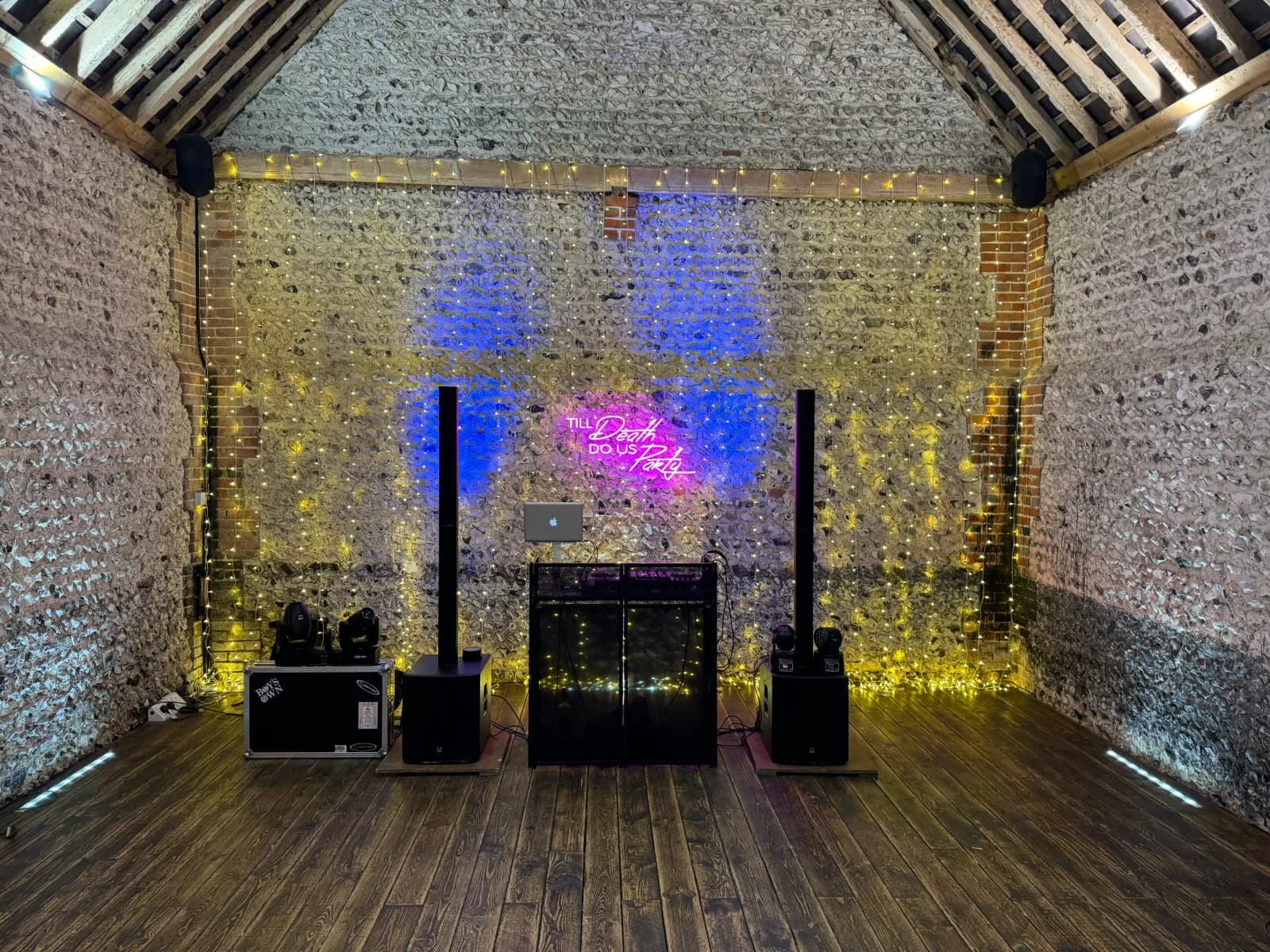 Pro Party and Wedding DJs