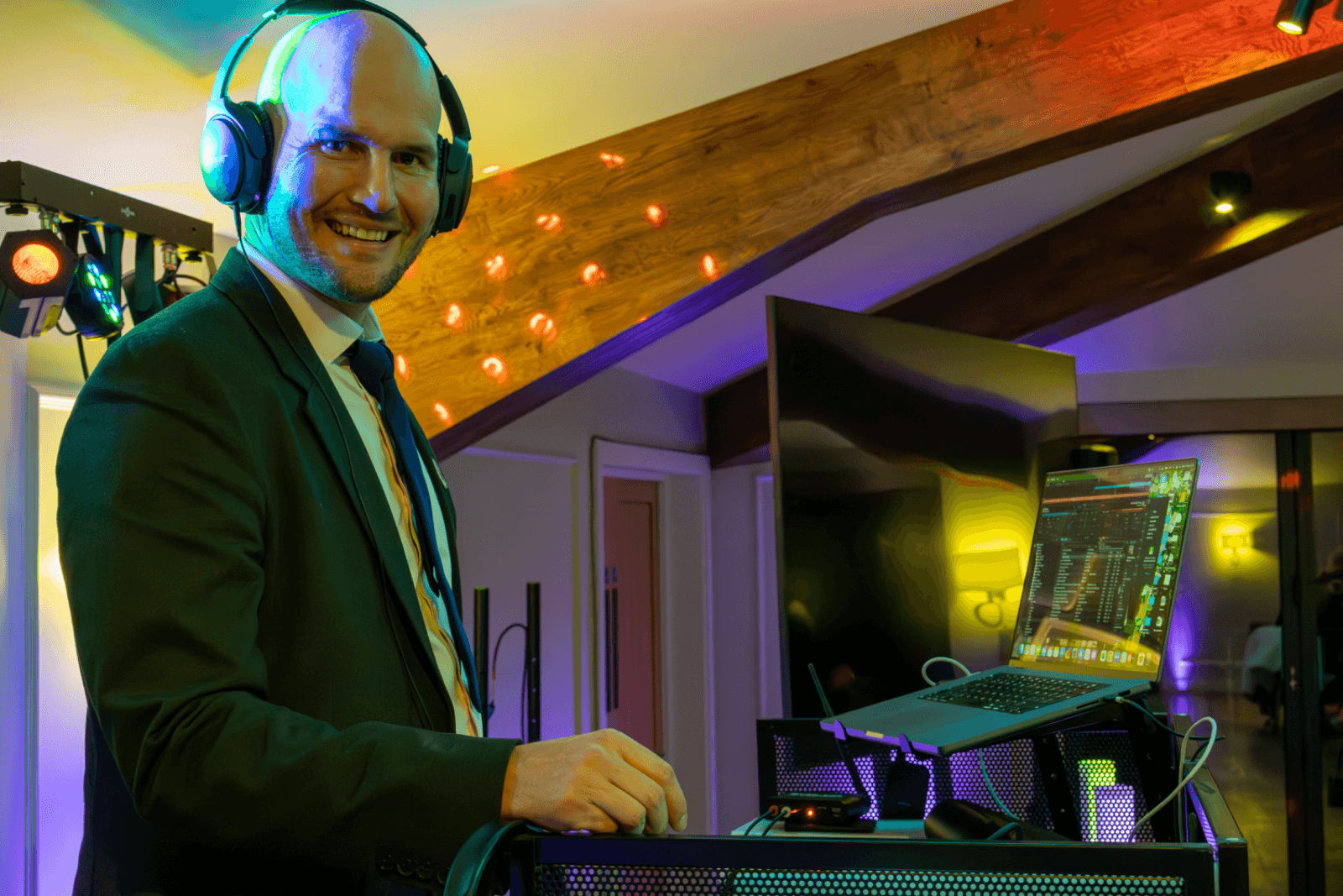 Wiltshire based DJ and Entertainer
