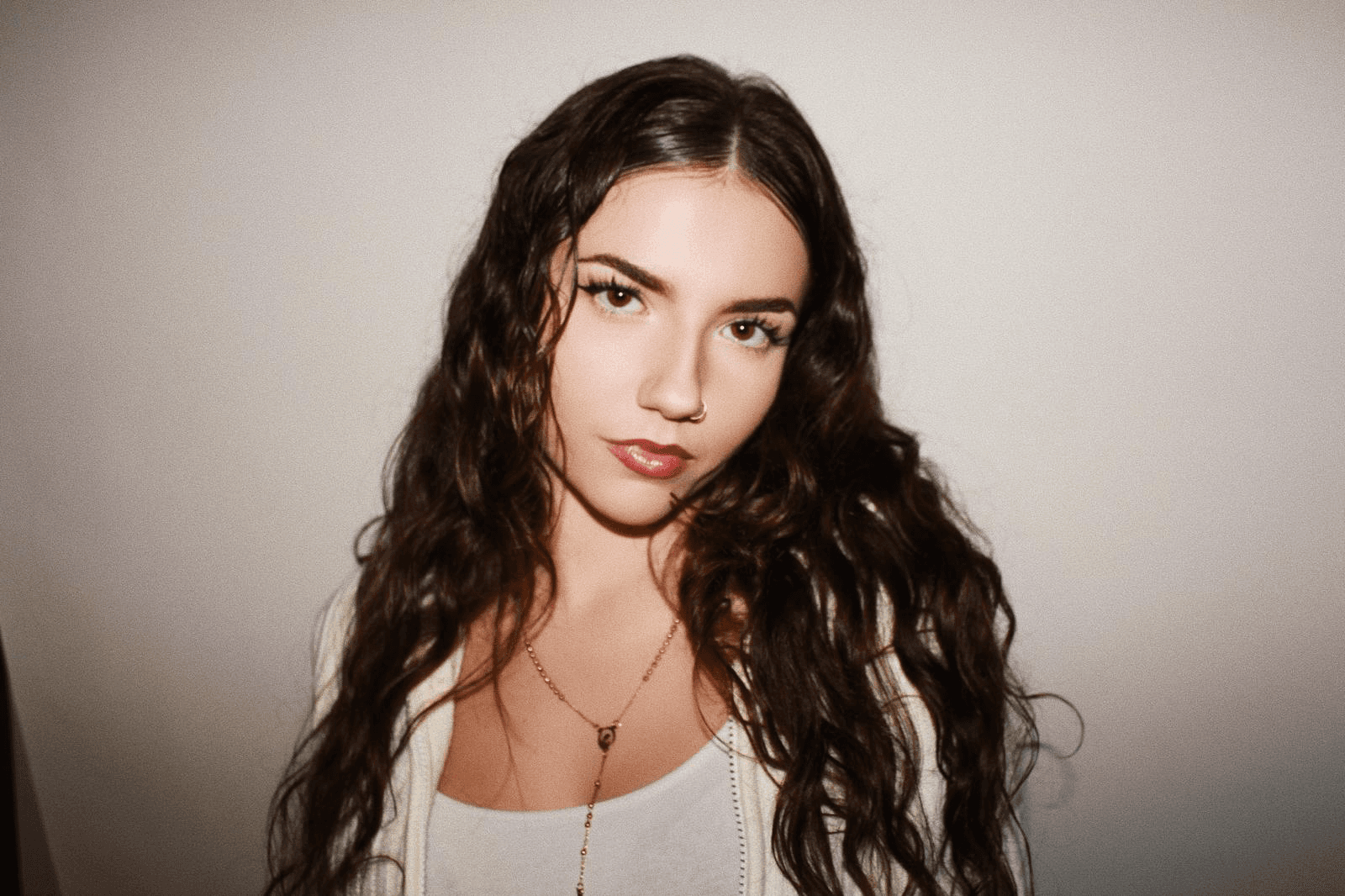 VIOLETA - live performer and singer